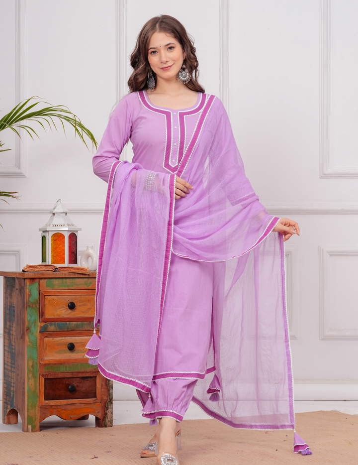 Elegant Lilac Traditional Salwar Kameez with Chiffon Dupatta