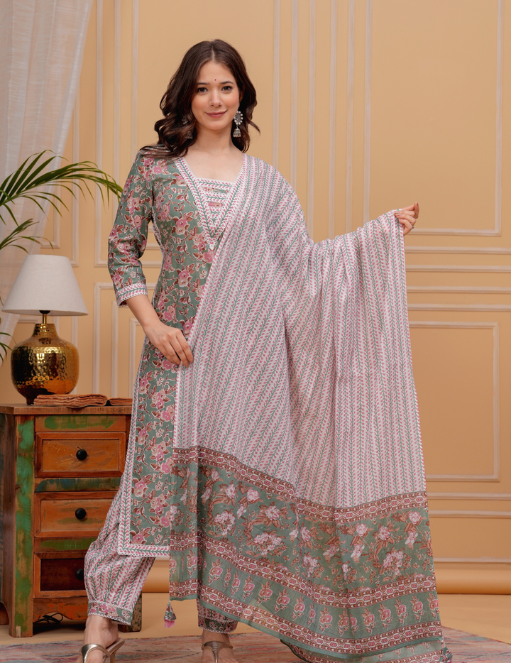 Floral Elegance Kurta Set