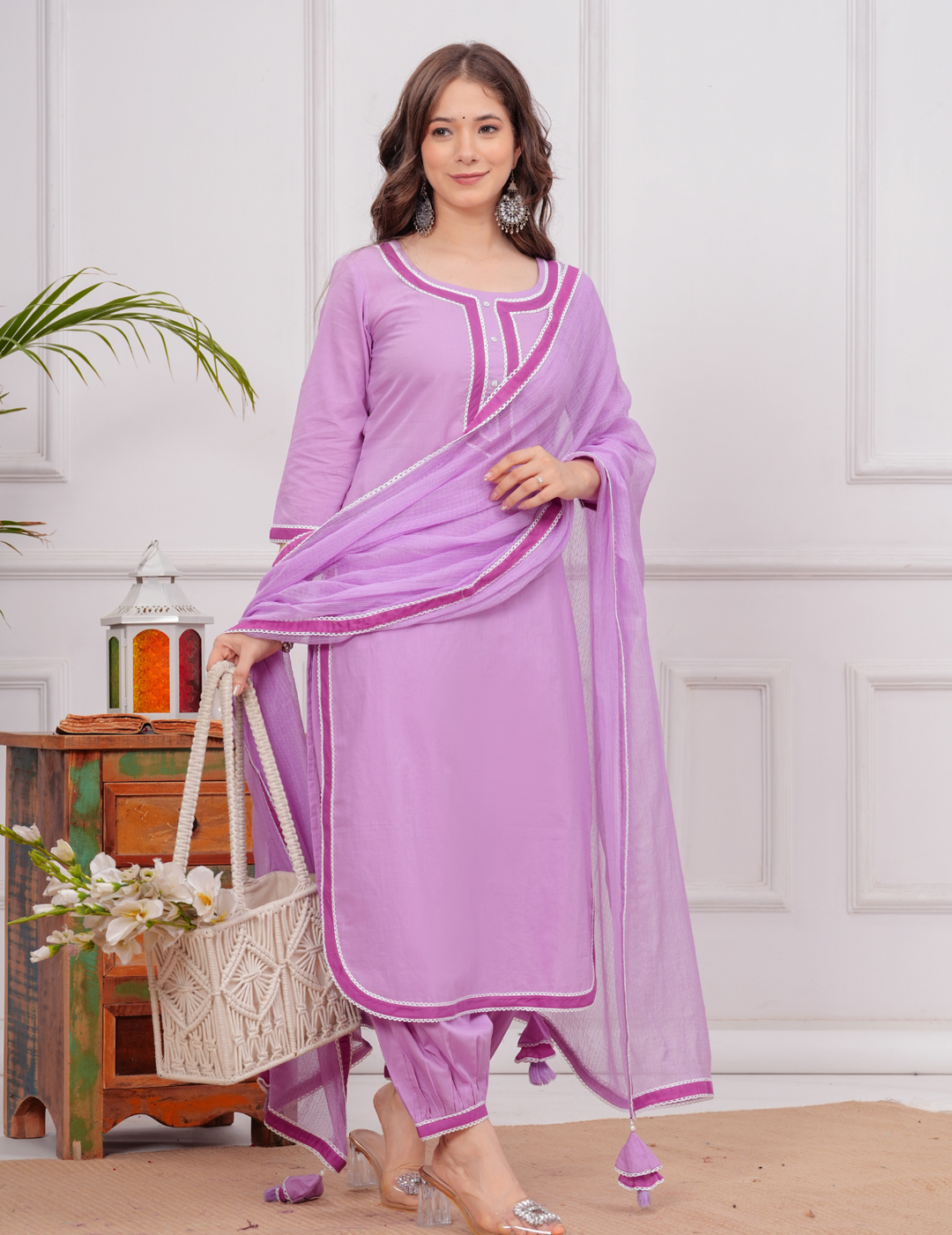 Elegant Lilac Traditional Salwar Kameez with Chiffon Dupatta