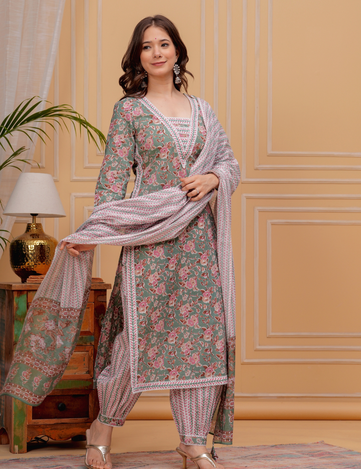 Floral Elegance Kurta Set