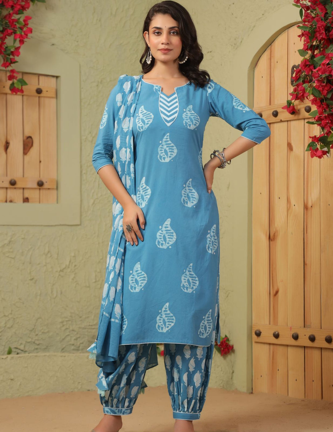 Neelkriti Handblock Suit Set