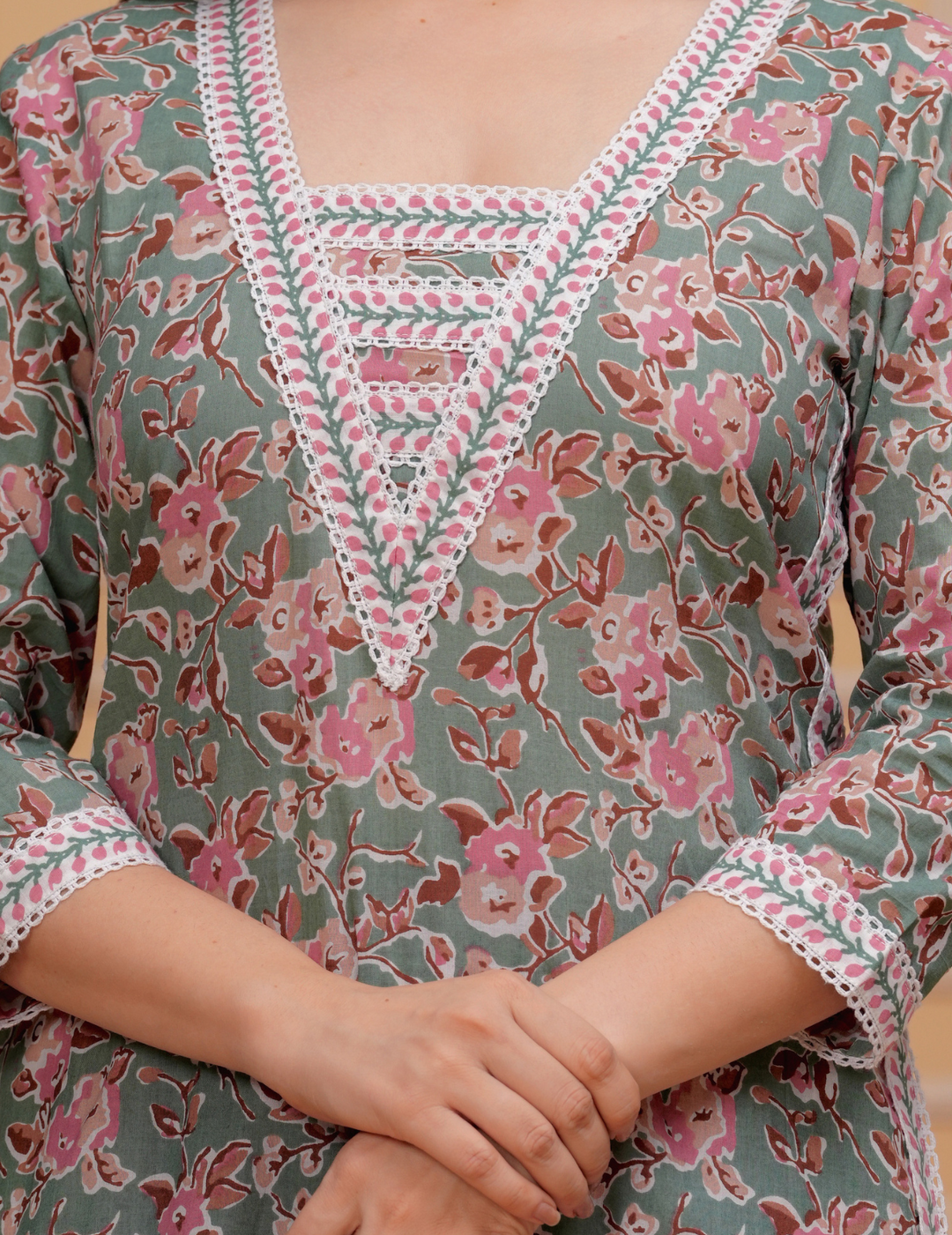 Floral Elegance Kurta Set